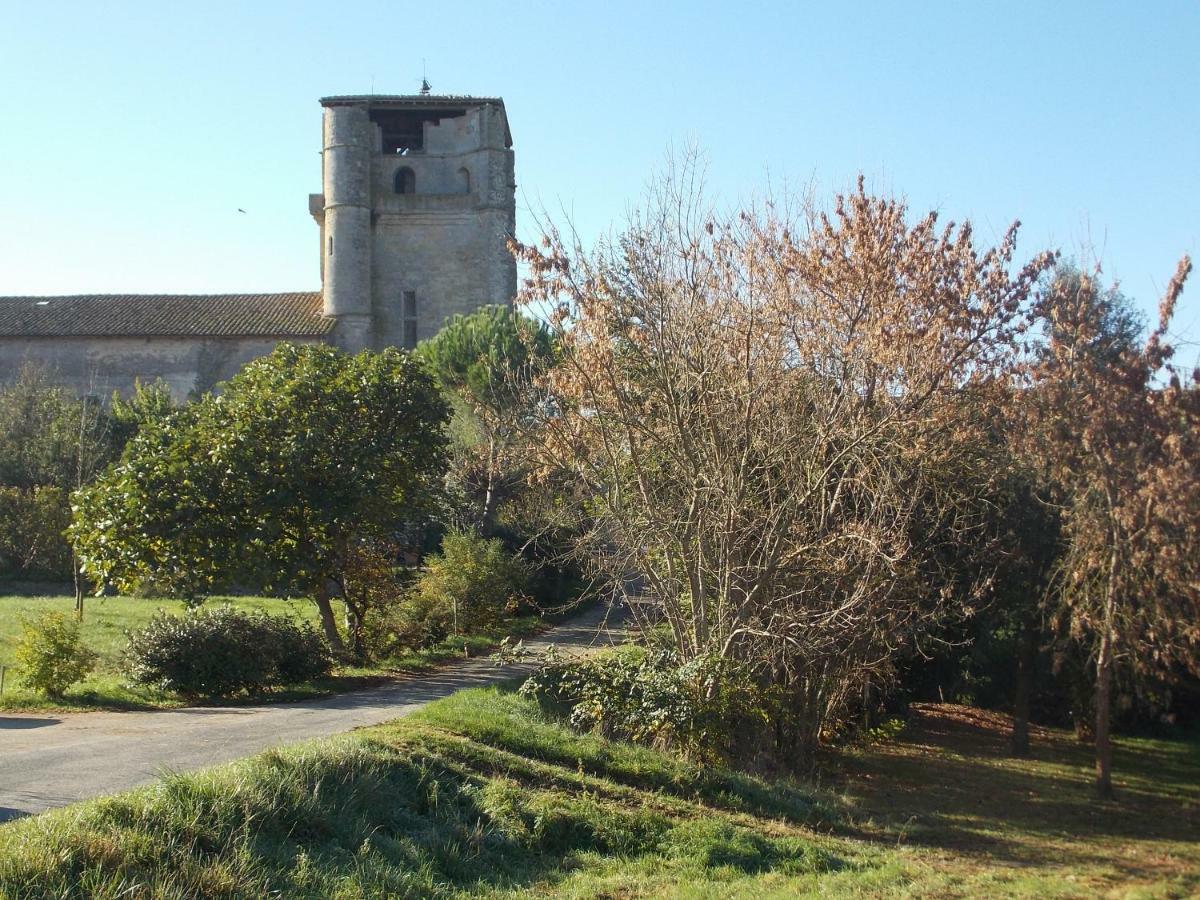 Gîte de la Tour Donjon Belcastel  Extérieur photo